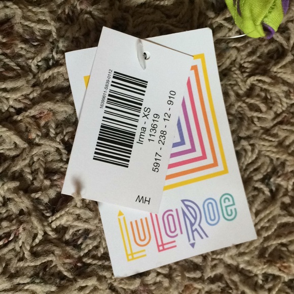 XS LuLaRoe Irma - Picture 4 of 6